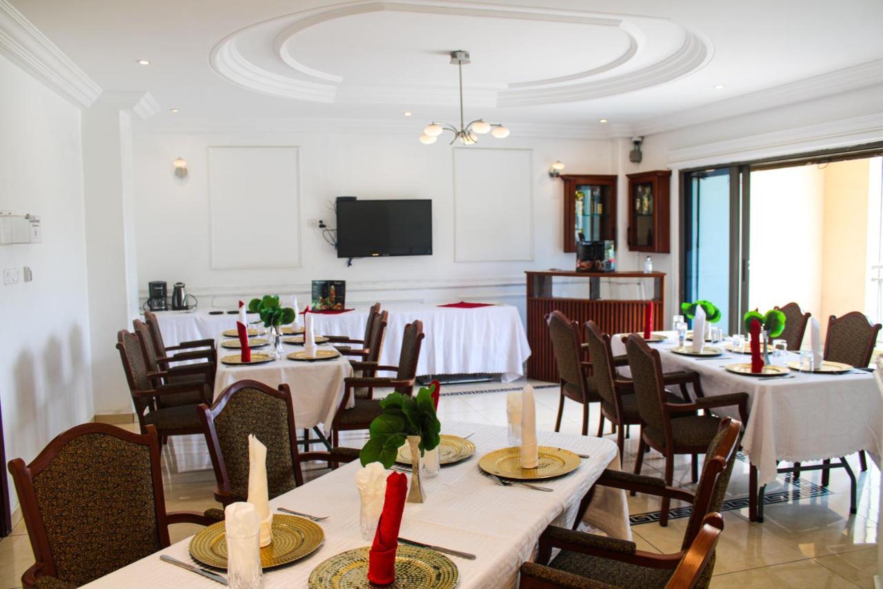 Residence Le Carat Bonapriso Дуала Экстерьер фото